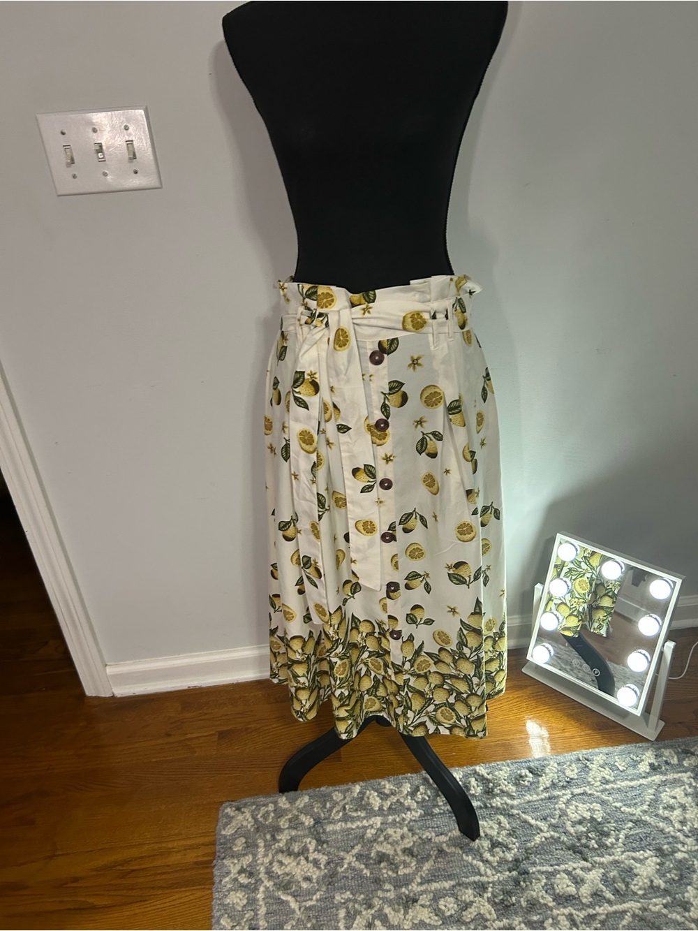 White Lemon-Print Midi Skirt with Tie Waist